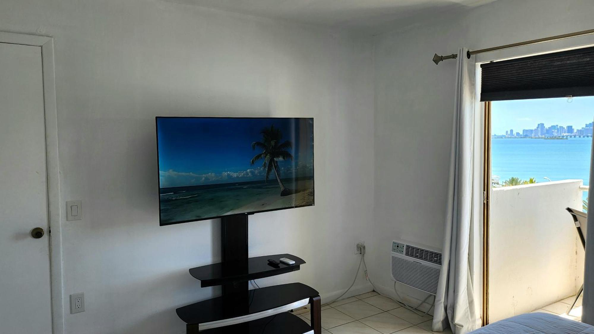 Bayfront Apartment Breathtaking Views- One Bedroom W Balcony- Living Room -Free Parking ไมอามีบีช ภายนอก รูปภาพ