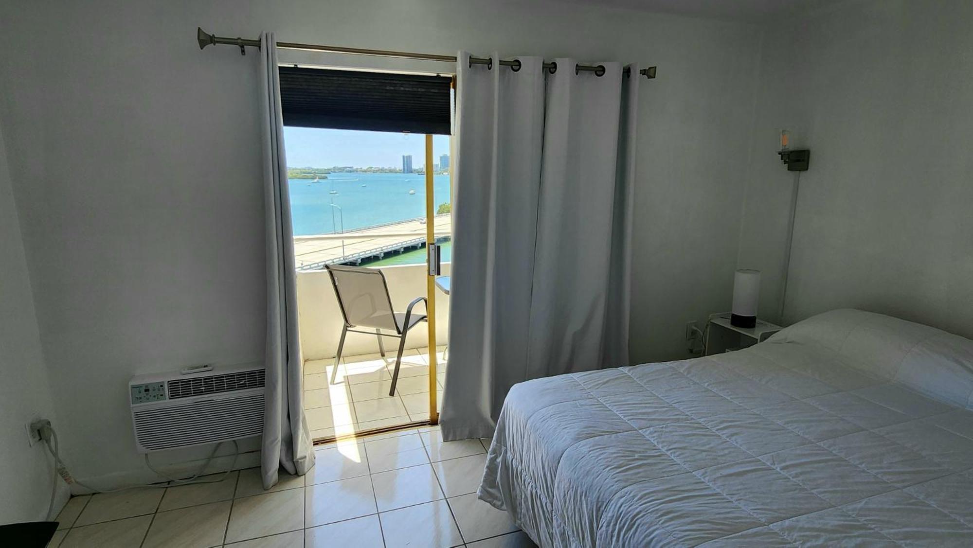 Bayfront Apartment Breathtaking Views- One Bedroom W Balcony- Living Room -Free Parking ไมอามีบีช ภายนอก รูปภาพ