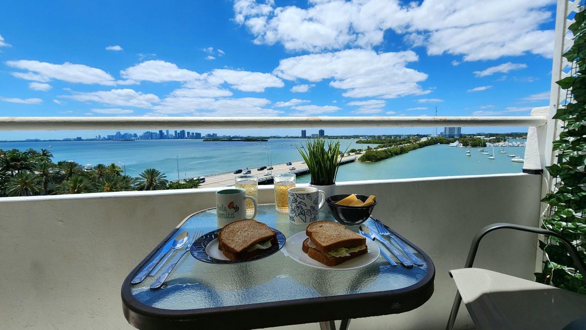 Bayfront Apartment Breathtaking Views- One Bedroom W Balcony- Living Room -Free Parking ไมอามีบีช ภายนอก รูปภาพ