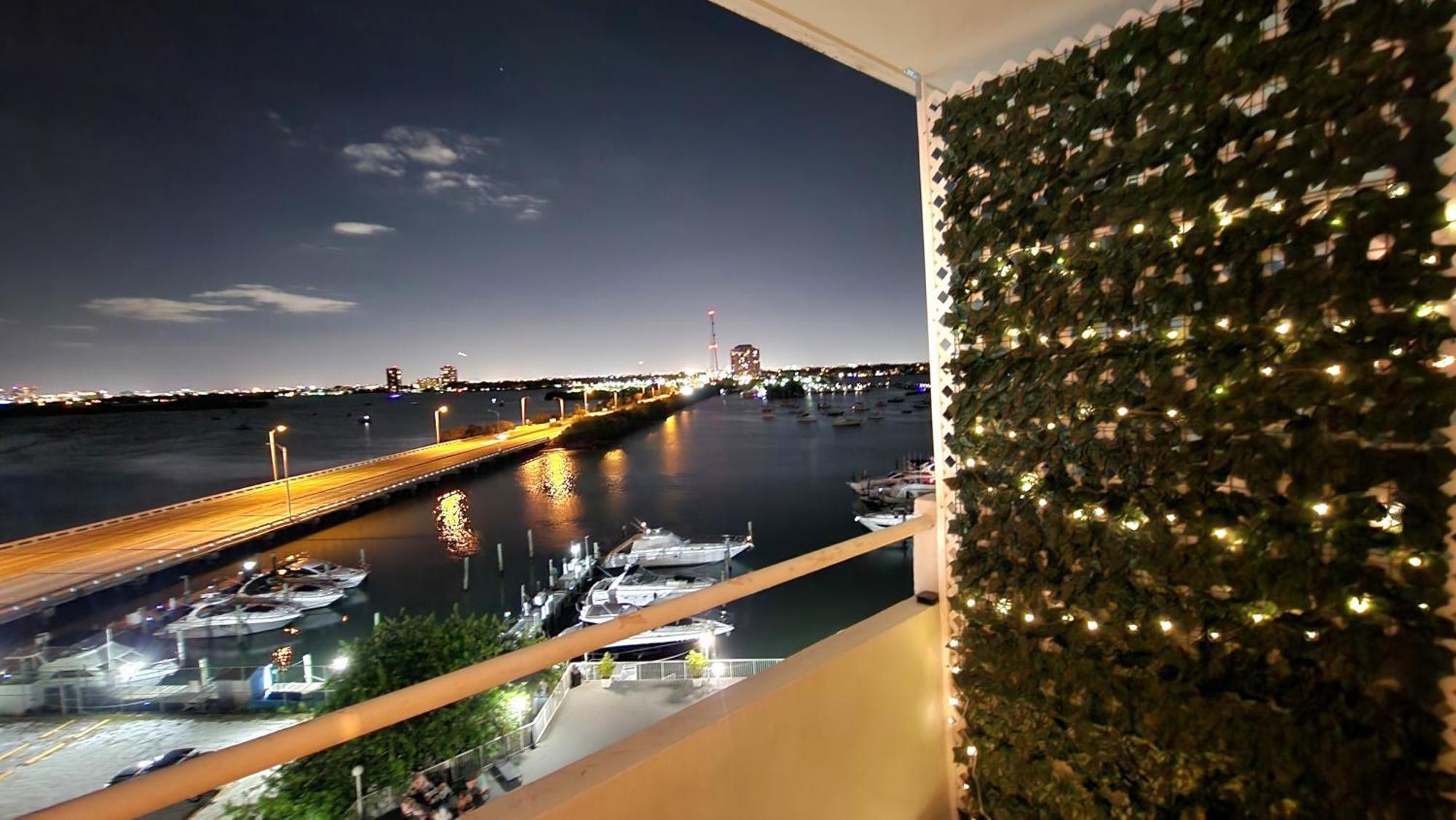 Bayfront Apartment Breathtaking Views- One Bedroom W Balcony- Living Room -Free Parking ไมอามีบีช ภายนอก รูปภาพ